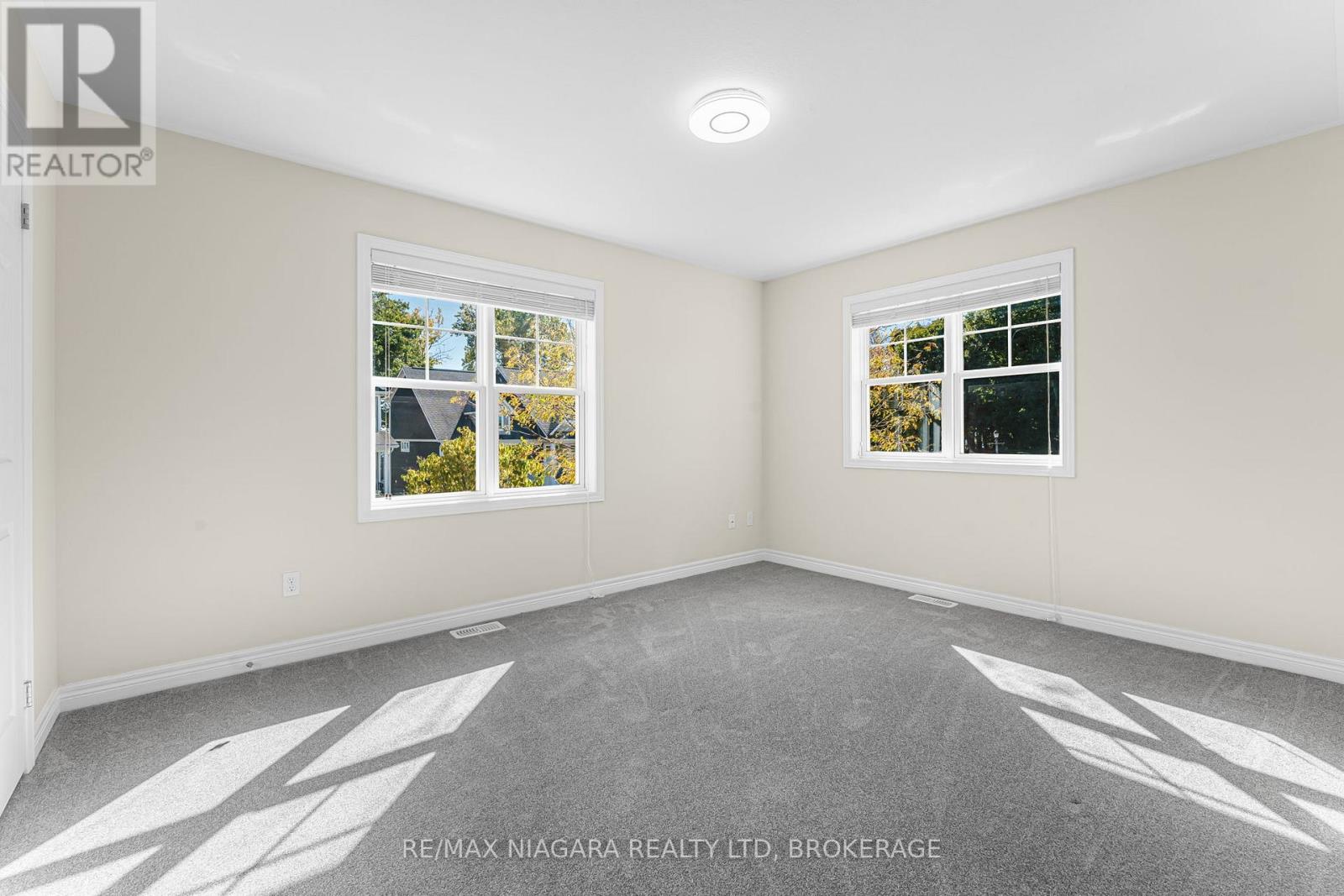 750 LAKESHORE ROAD - 20
