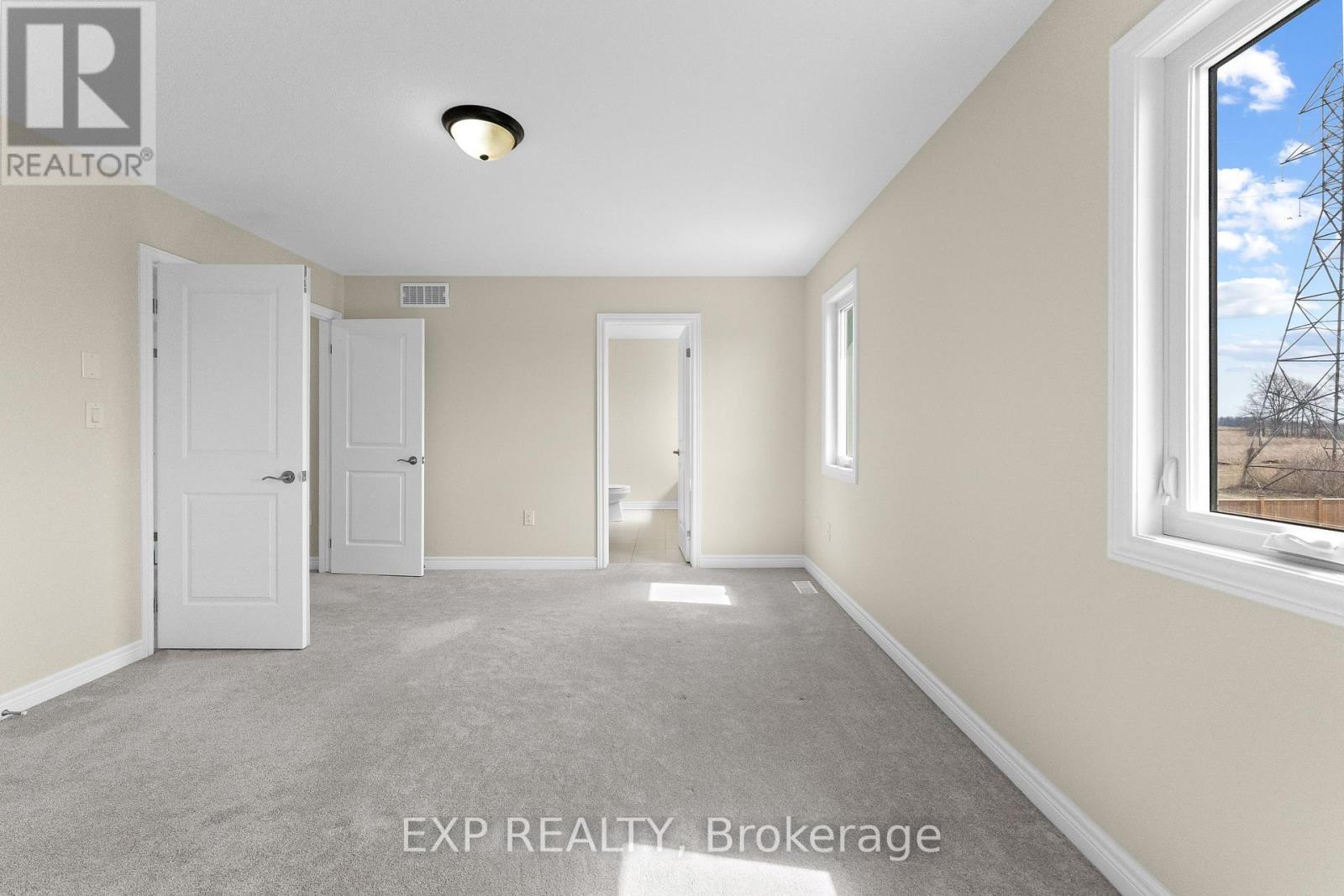 33 CINNAMON STREET - 33