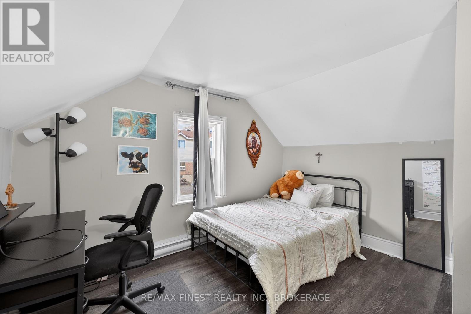 255-257 EARL STREET - 33
