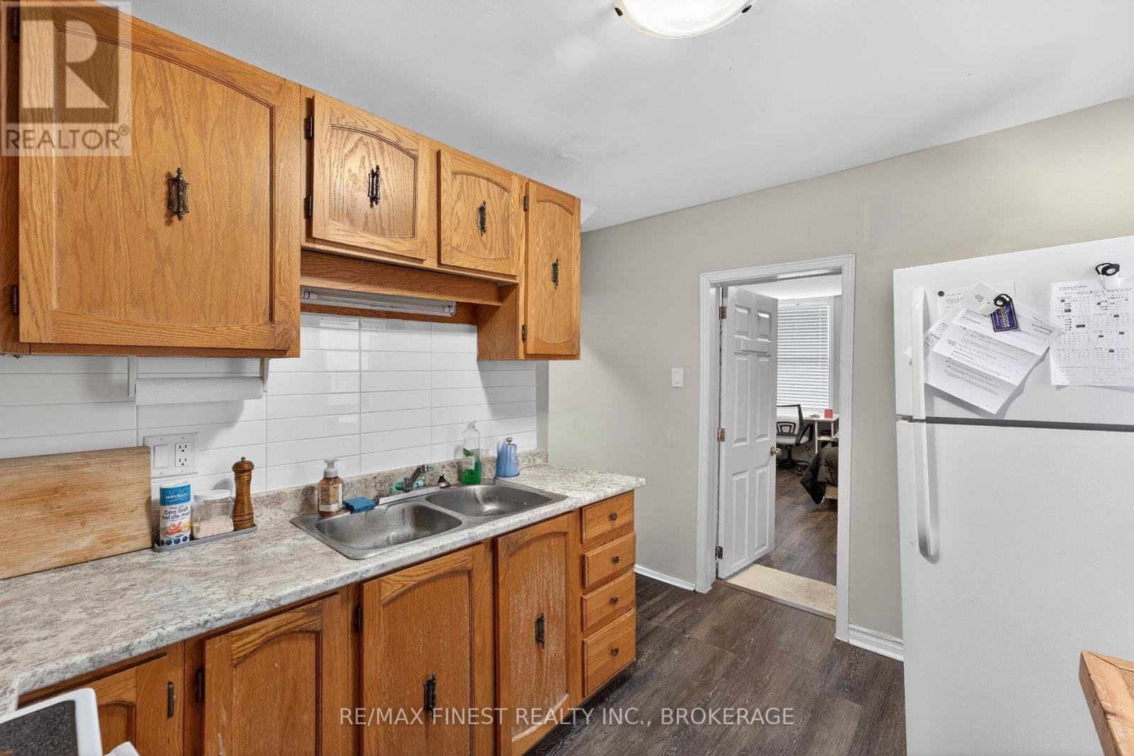 255-257 EARL STREET - 4