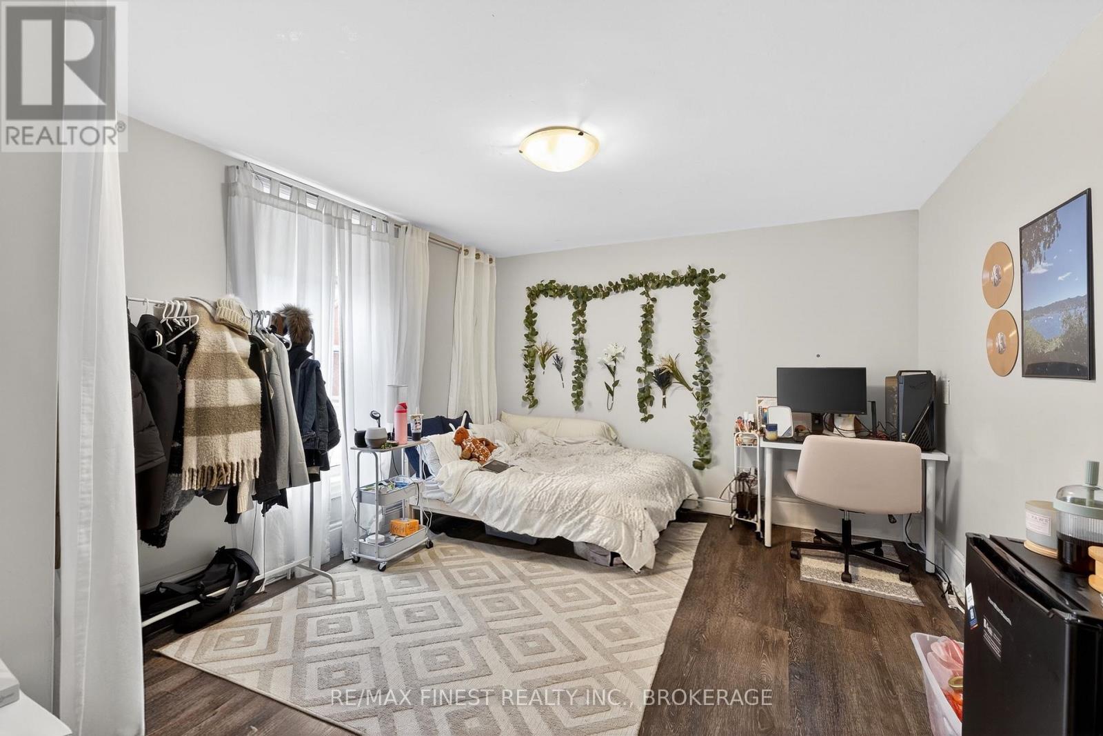 255-257 EARL STREET - 8
