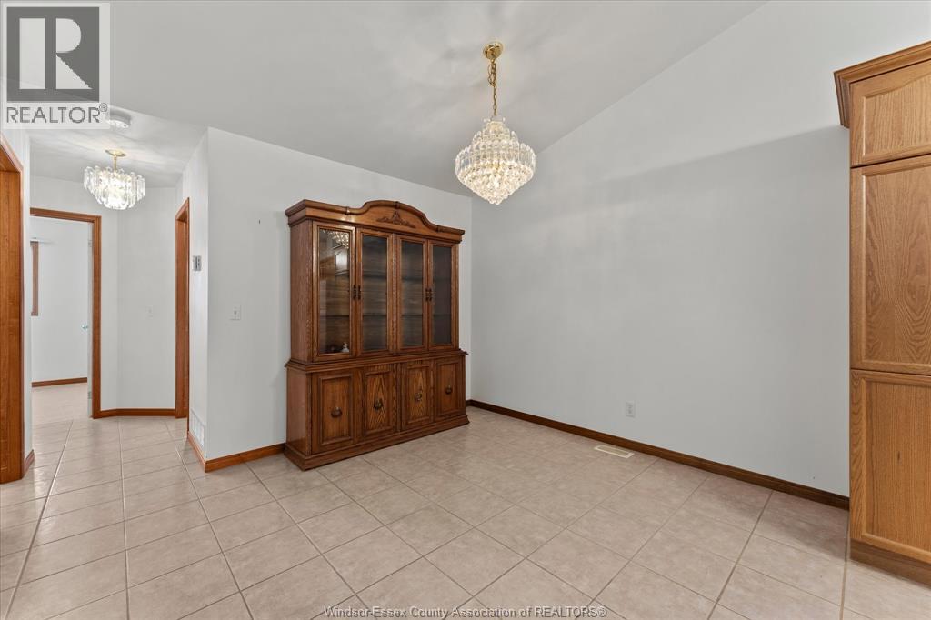 64 TOFFLEMIRE COURT - 10