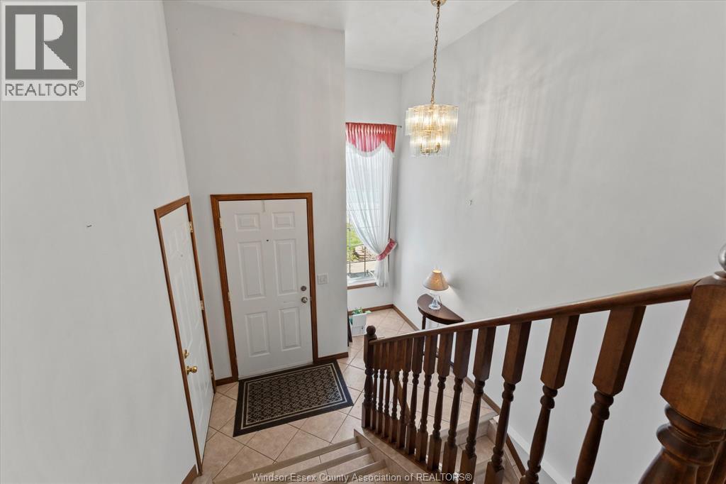 64 TOFFLEMIRE COURT - 6