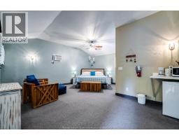 1060 East West Road, Pelee Island, ON N0R1M0 Photo 35