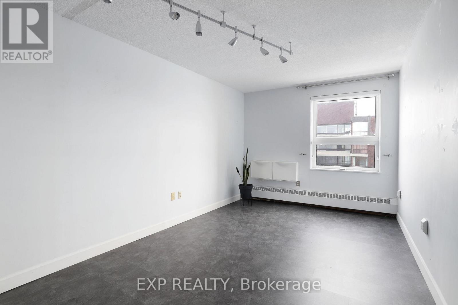 1003 - 373 LAURIER AVENUE E — photo 29