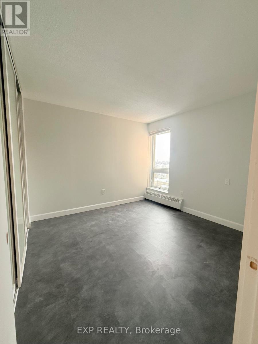 1003 - 373 LAURIER AVENUE E — photo 32