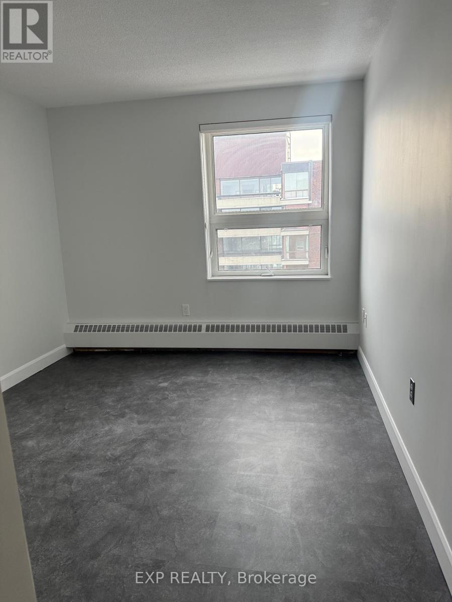 1003 - 373 LAURIER AVENUE E — photo 31