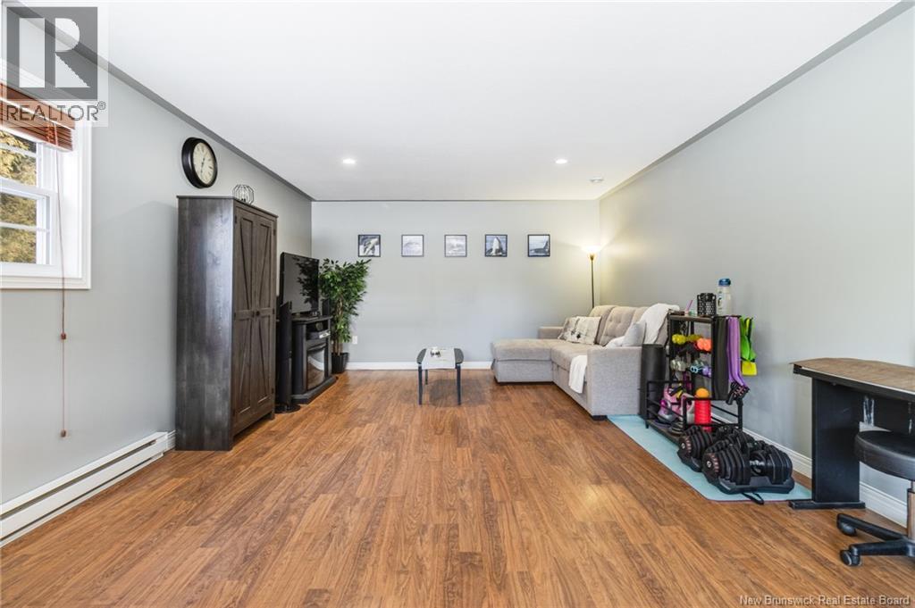 27 BENERIN COURT - 40