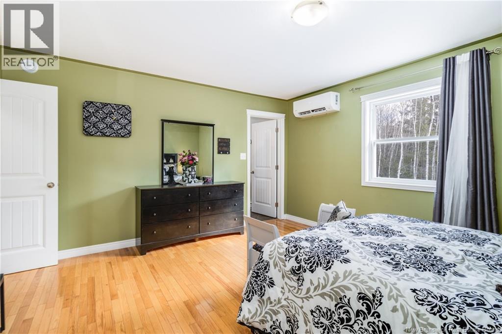 27 BENERIN COURT - 24