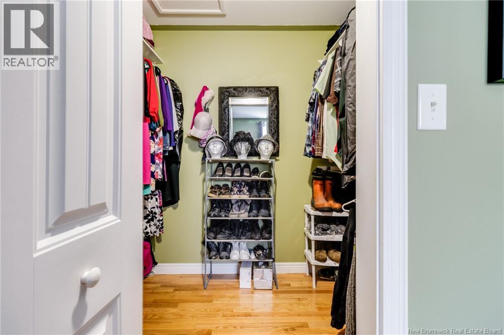 27 BENERIN COURT - 25