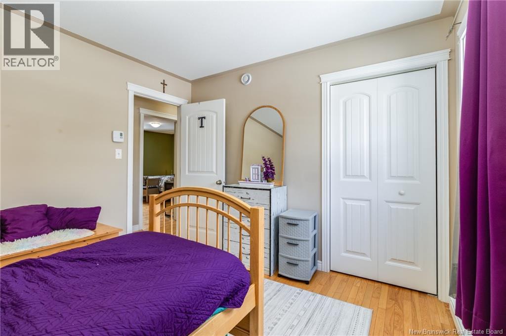 27 BENERIN COURT - 32