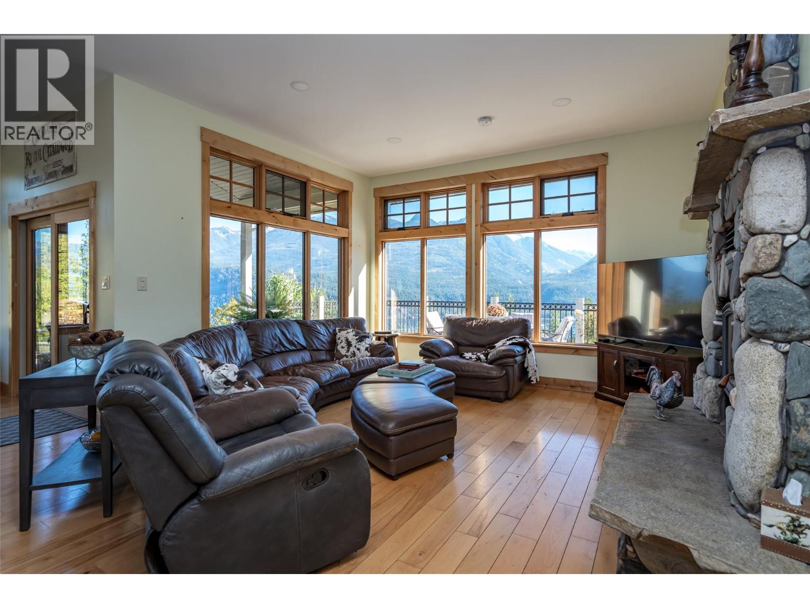 8840 OLSON ROAD - 10