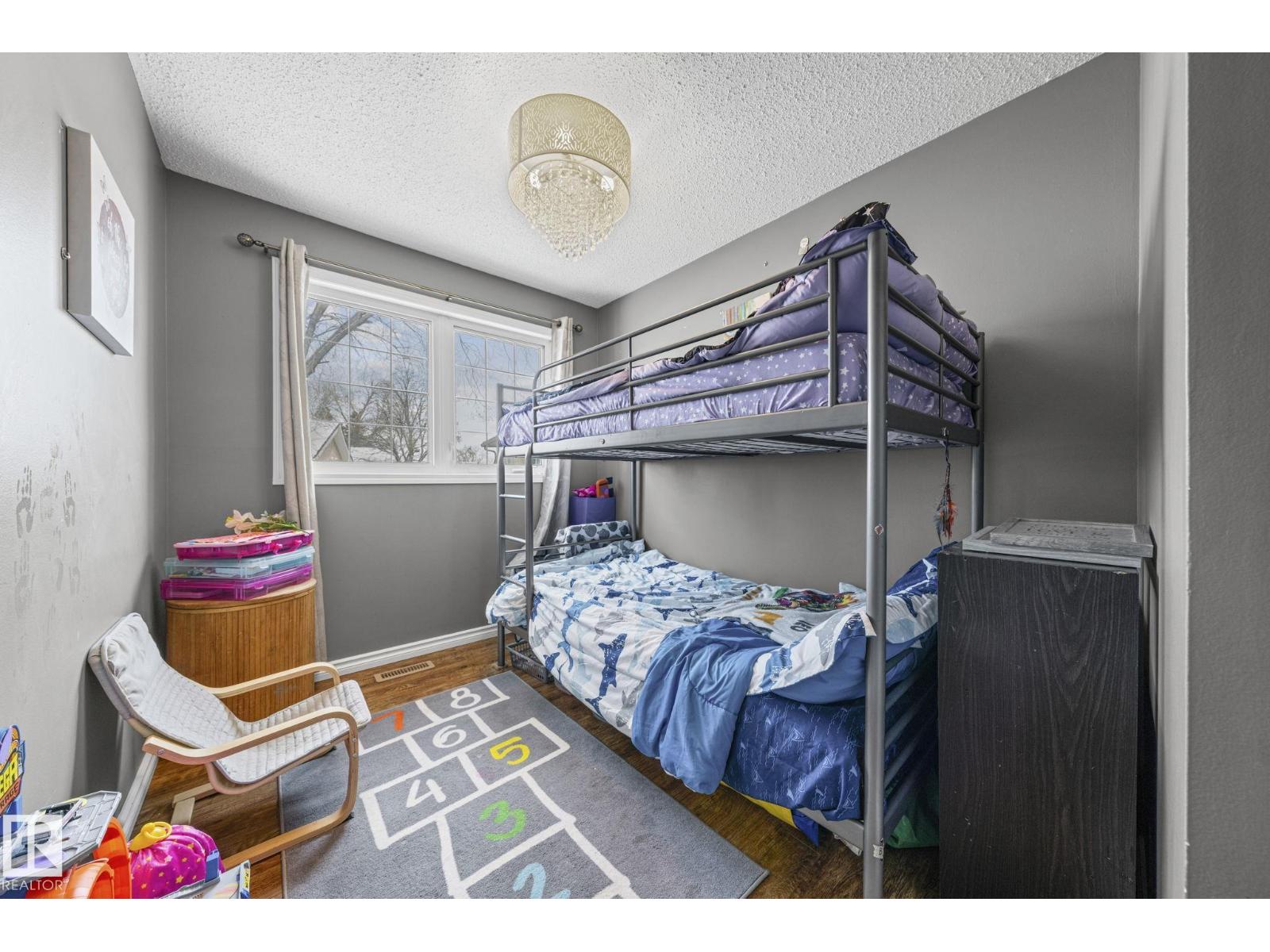 115 Warwick RD NW, Edmonton