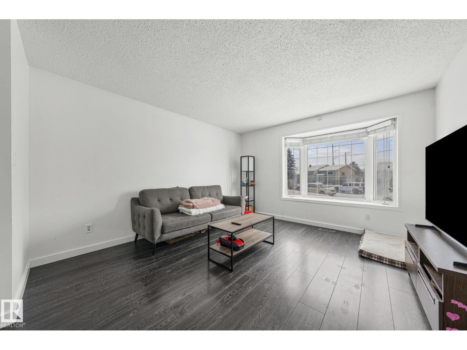 115 Warwick RD NW, Edmonton