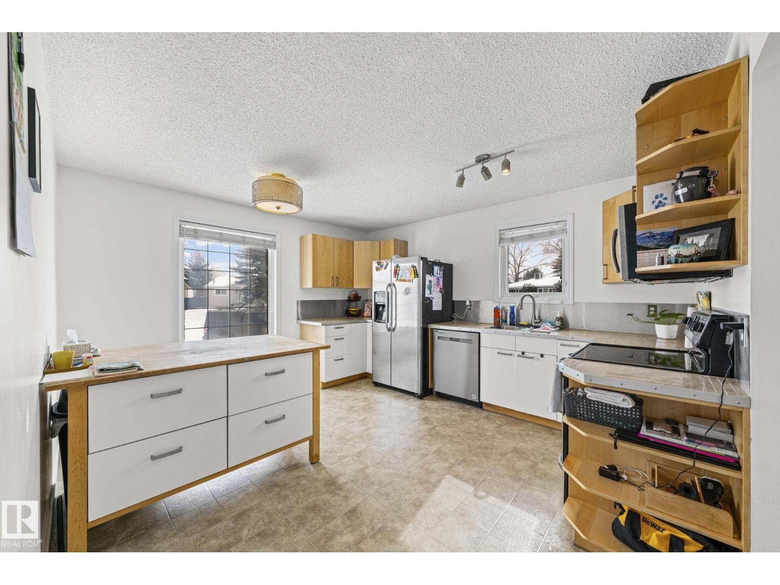 115 Warwick RD NW, Edmonton