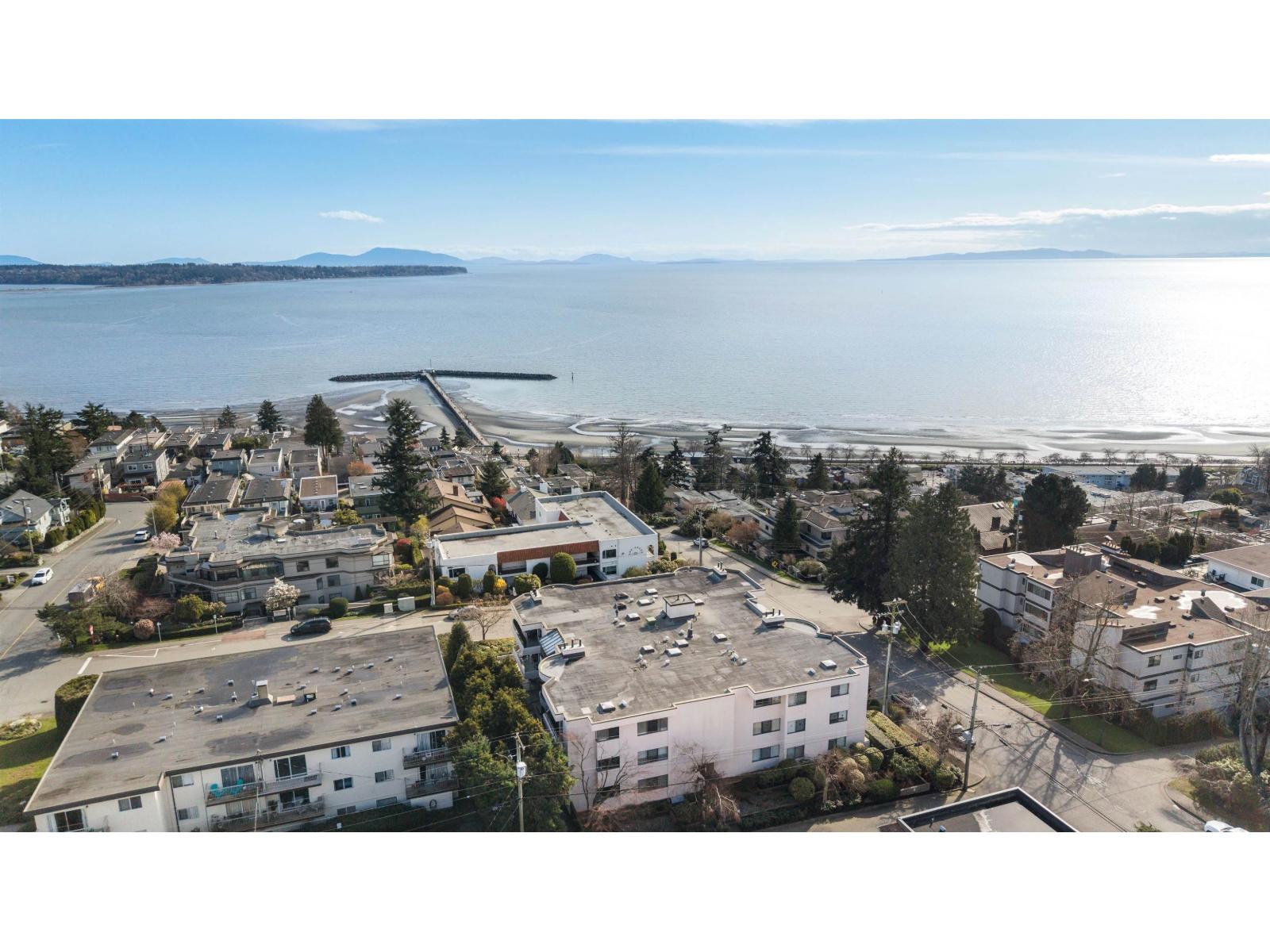302 1250 MARTIN STREET, White Rock