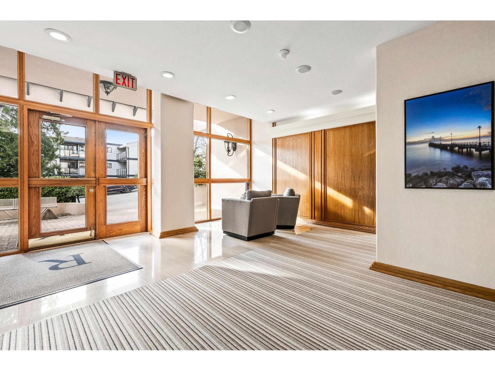 302 1250 MARTIN STREET, White Rock