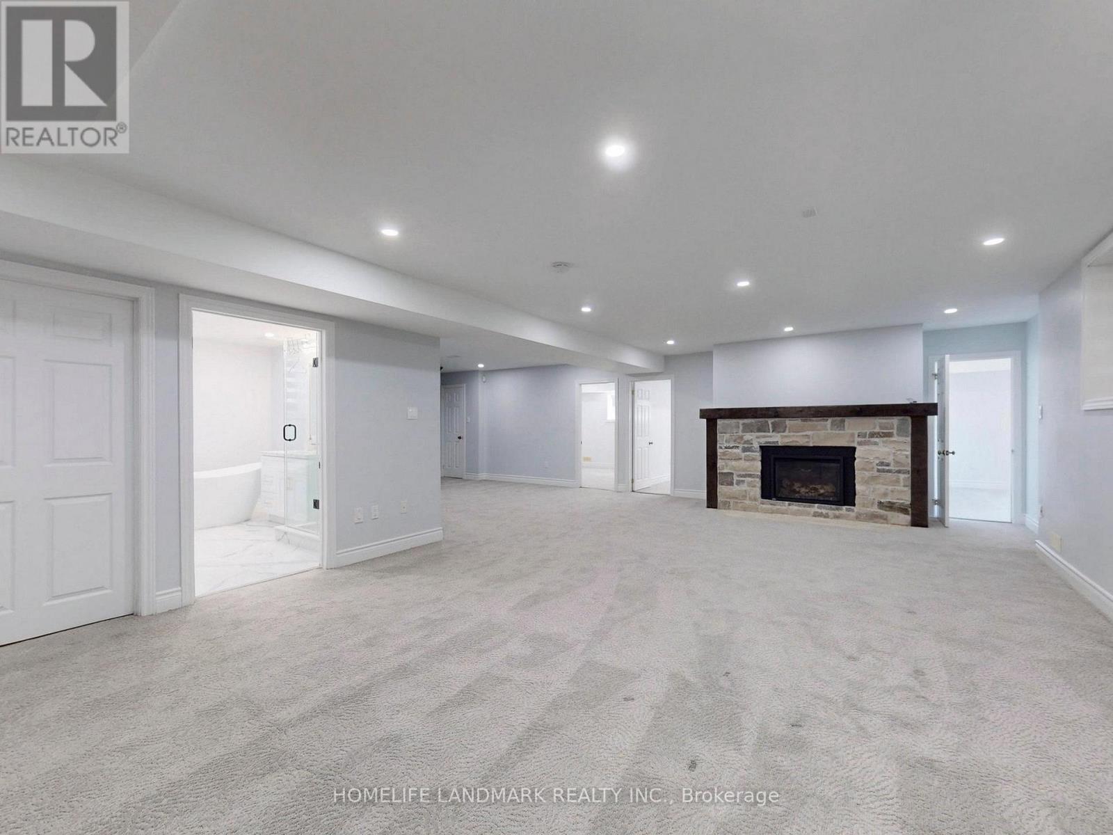 1662 LAKESHORE DRIVE - 22