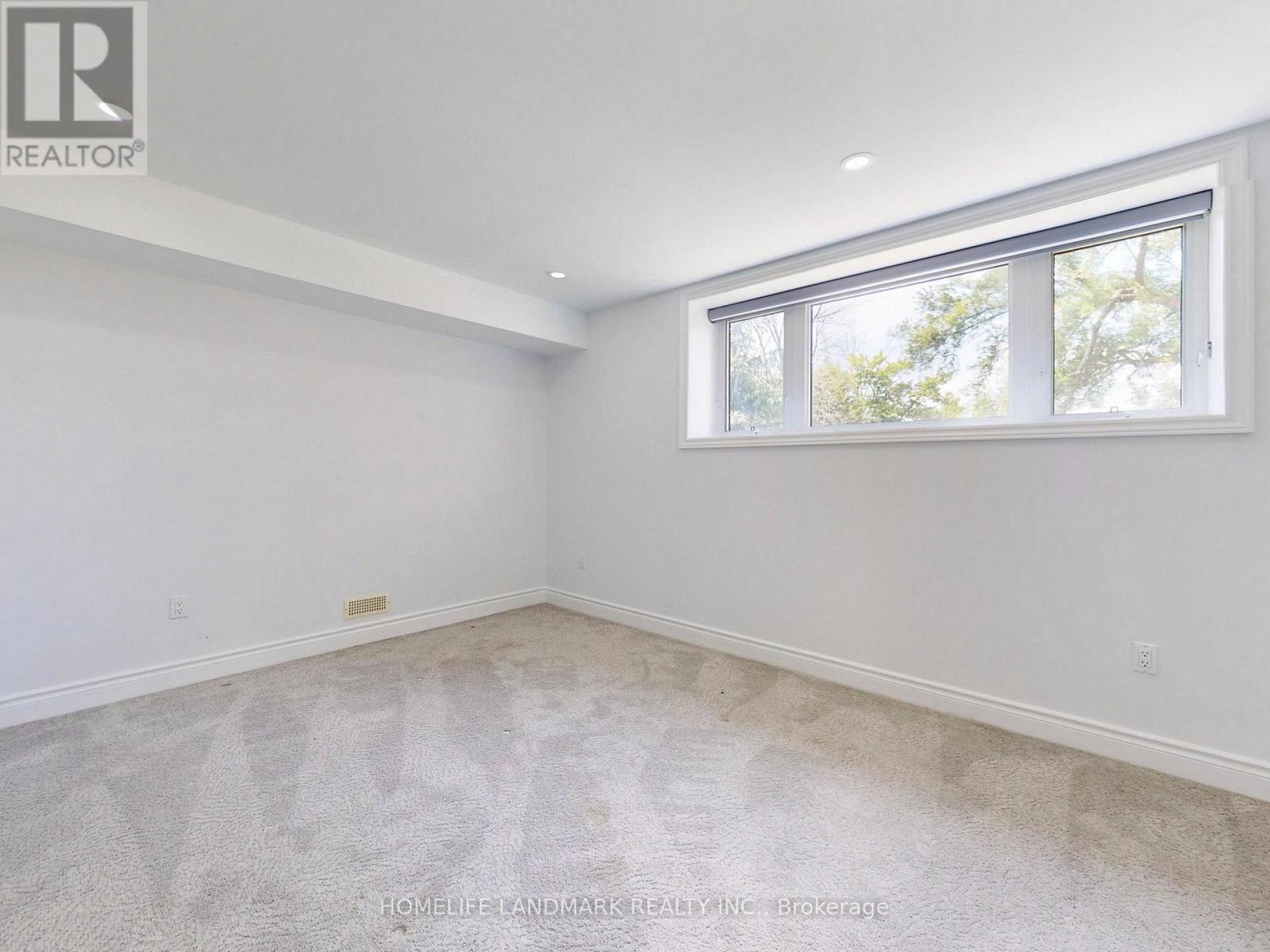 1662 LAKESHORE DRIVE - 31