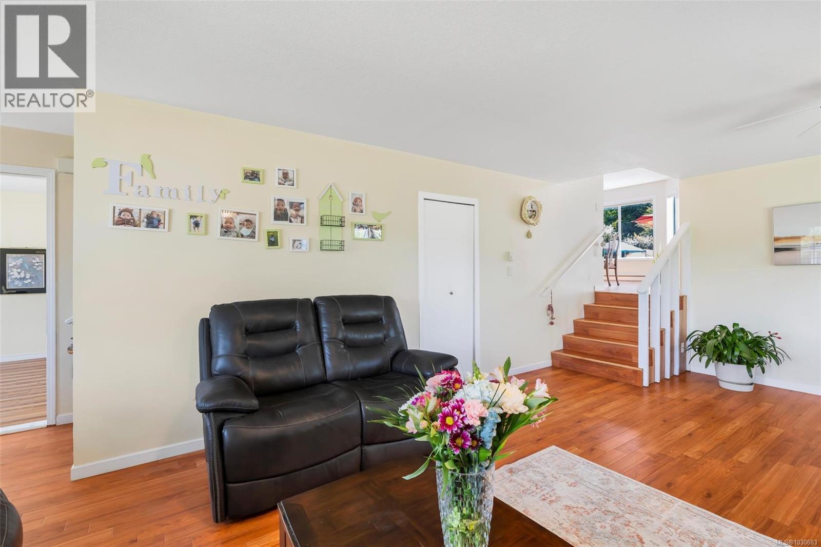 6520 Country Rd - 10