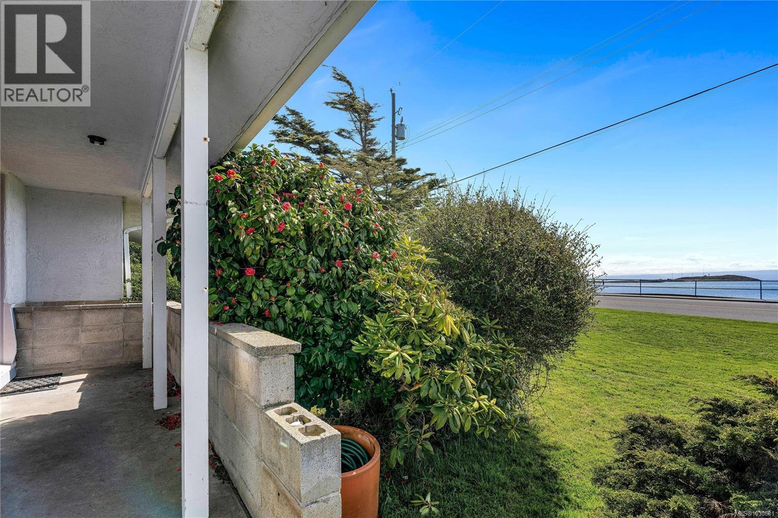 406 Beach Dr - 11