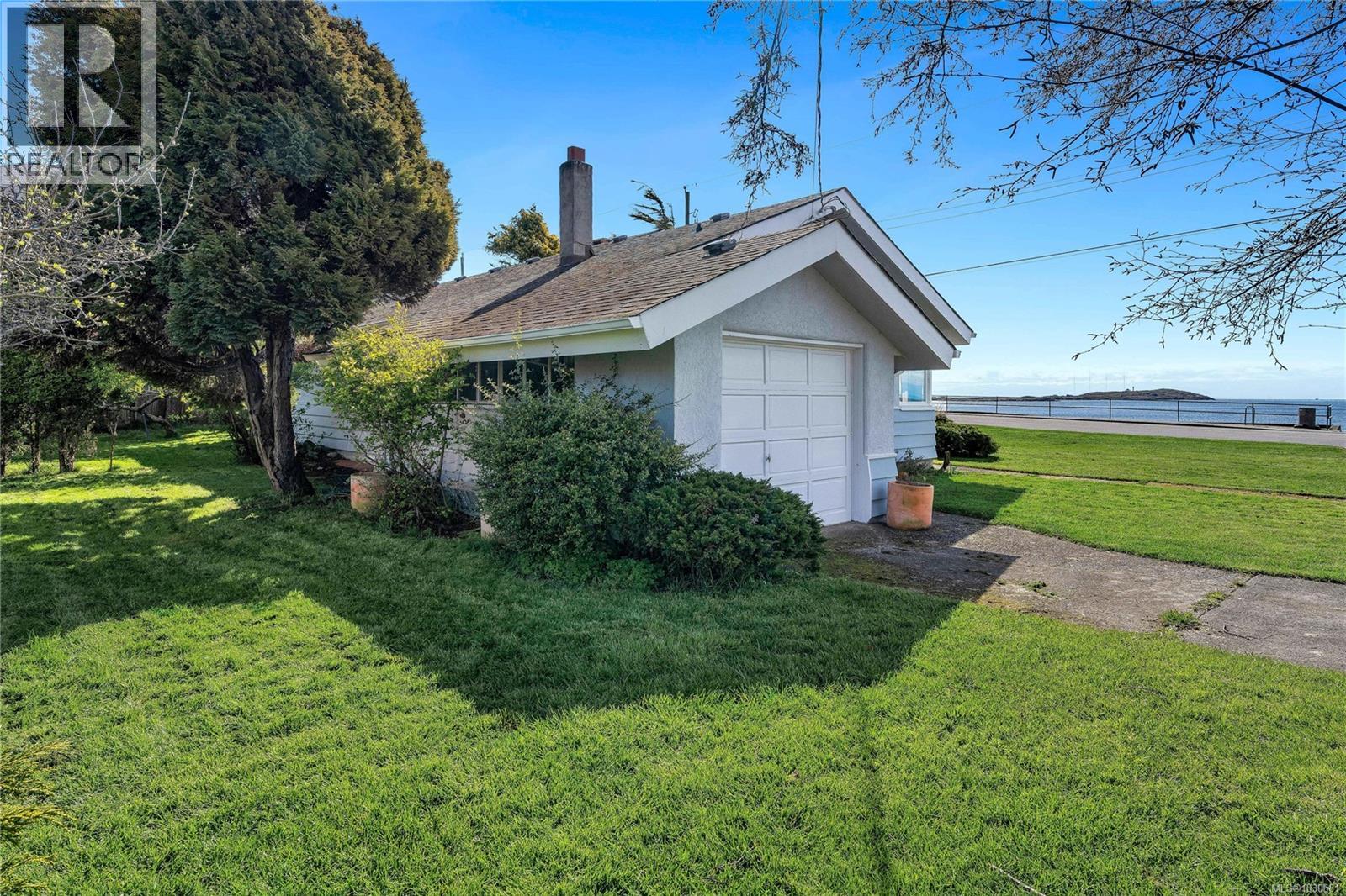 406 Beach Dr - 33