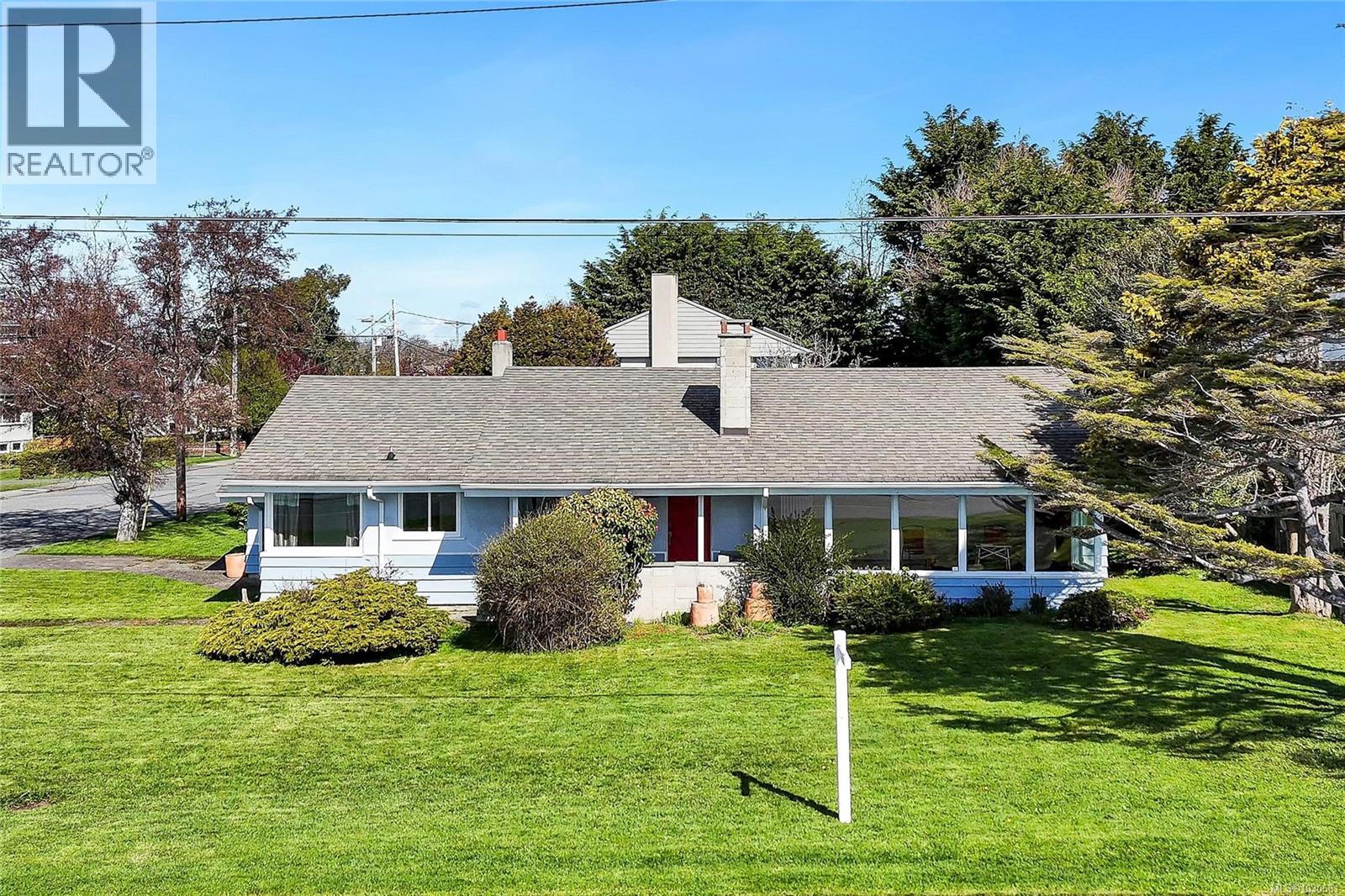 406 Beach Dr - 7