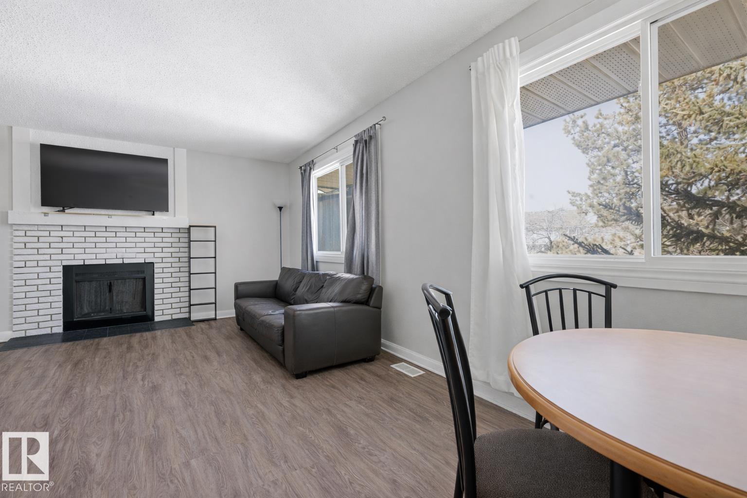 #302 6204 180 ST NW - 16