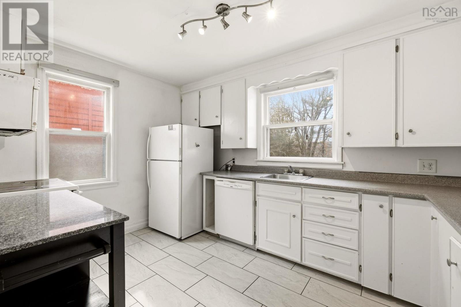 Property 12 of 29 of 3486 St Andrews Avenue