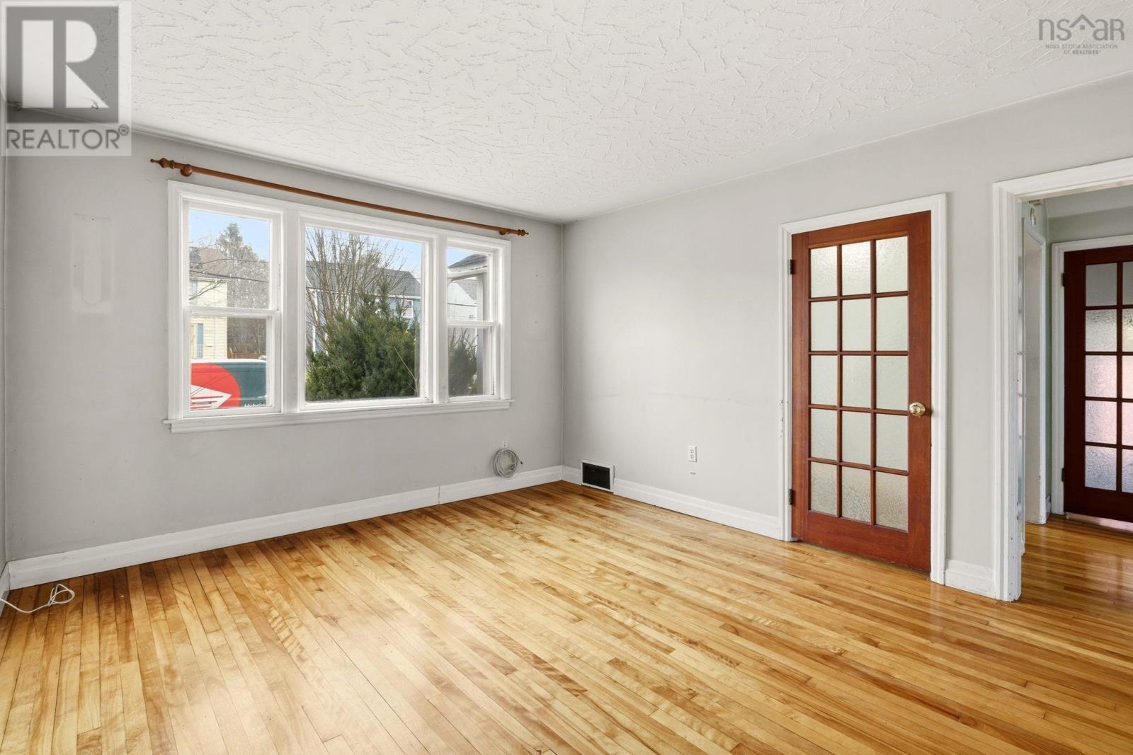 Property 5 of 29 of 3486 St Andrews Avenue