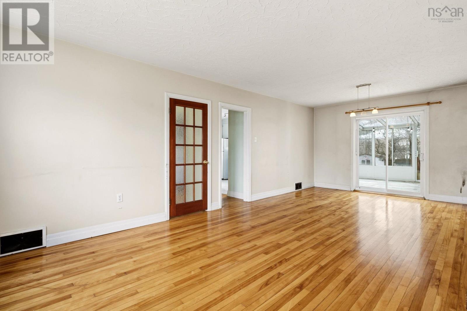 Property 8 of 29 of 3486 St Andrews Avenue