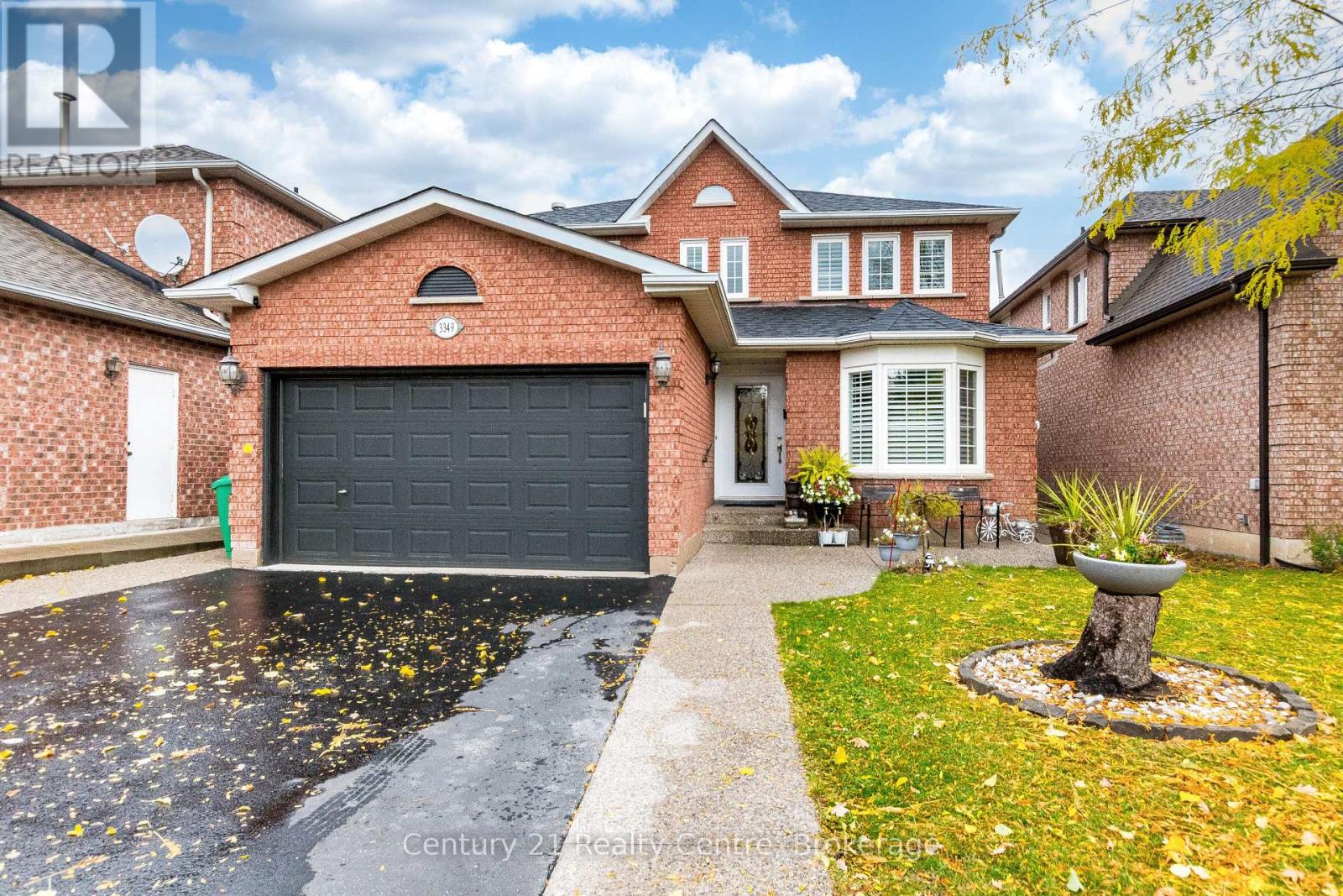 3349 LOYALIST DRIVE