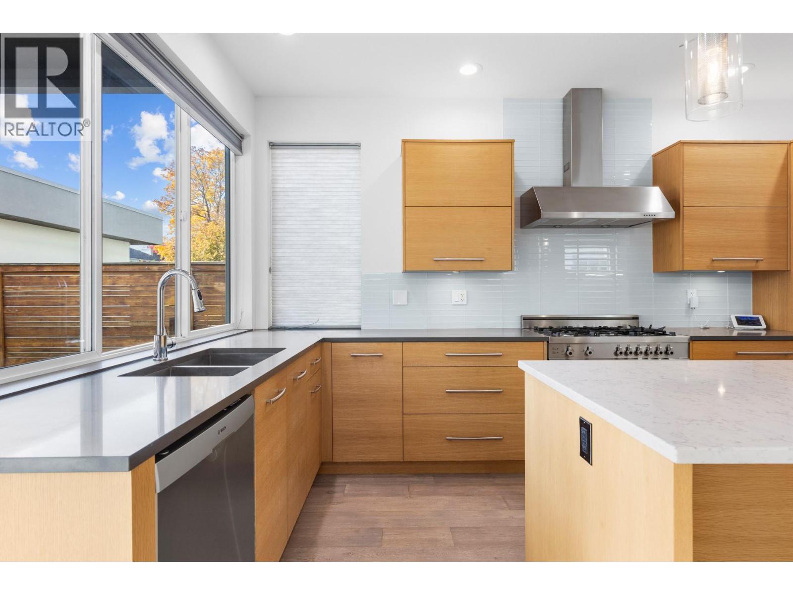 443 Christleton Avenue, Kelowna