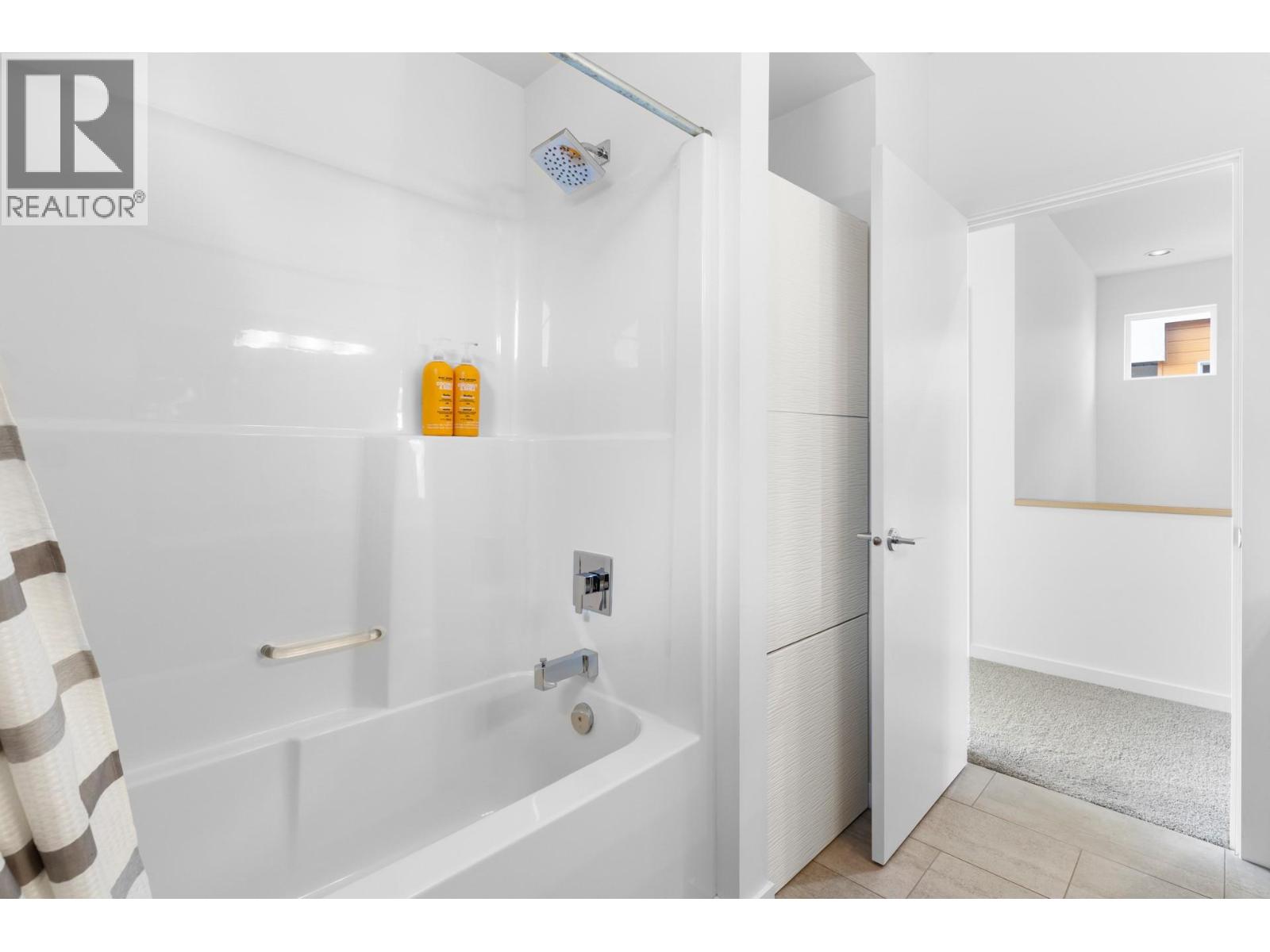 443 Christleton Avenue, Kelowna