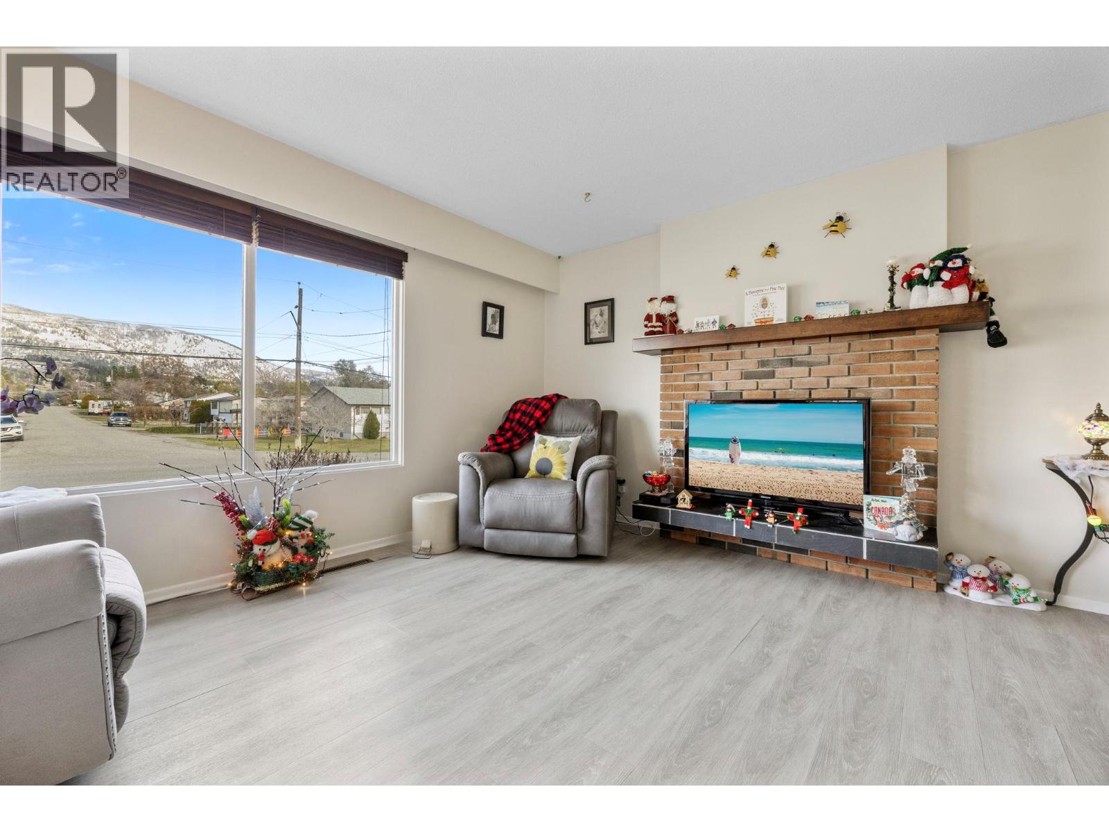  2429 Gosset Road, West Kelowna