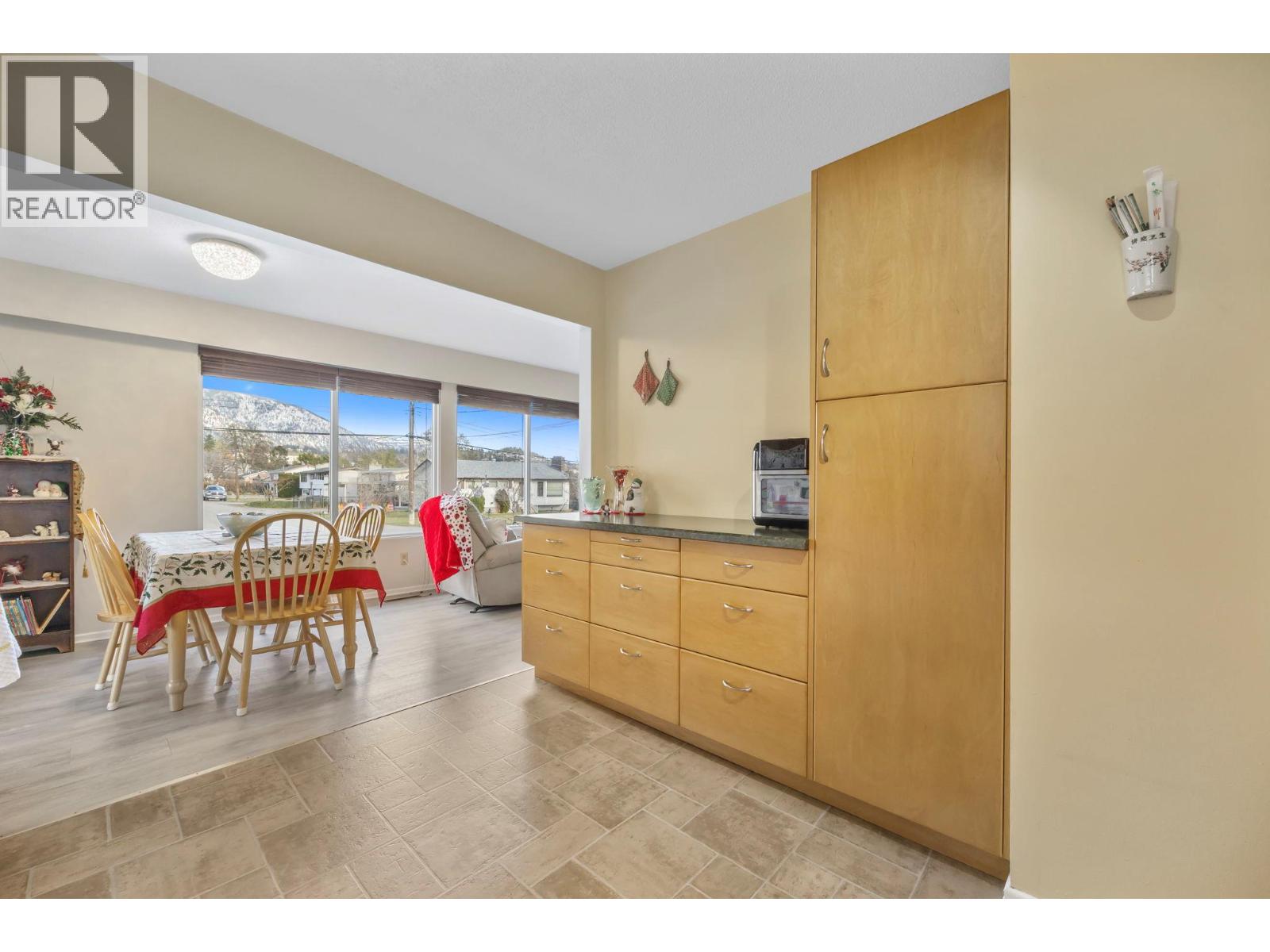  2429 Gosset Road, West Kelowna