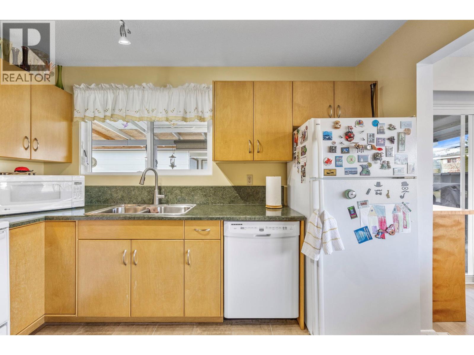  2429 Gosset Road, West Kelowna