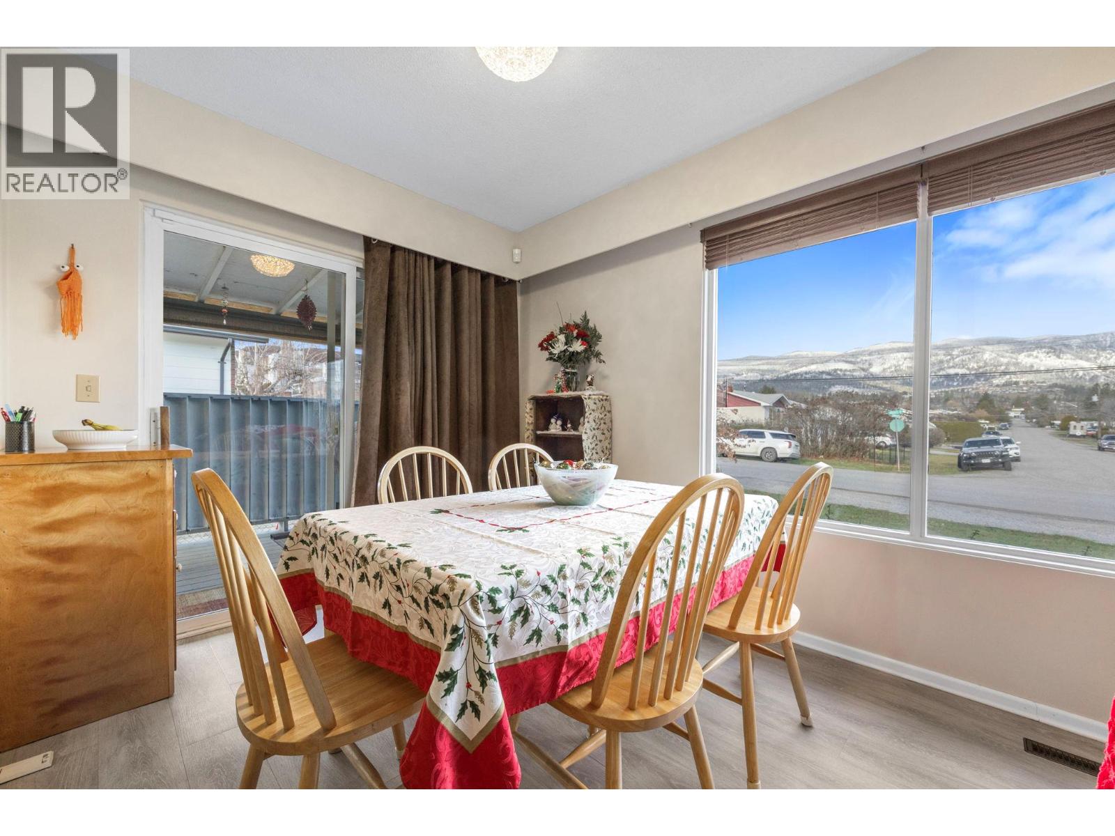  2429 Gosset Road, West Kelowna