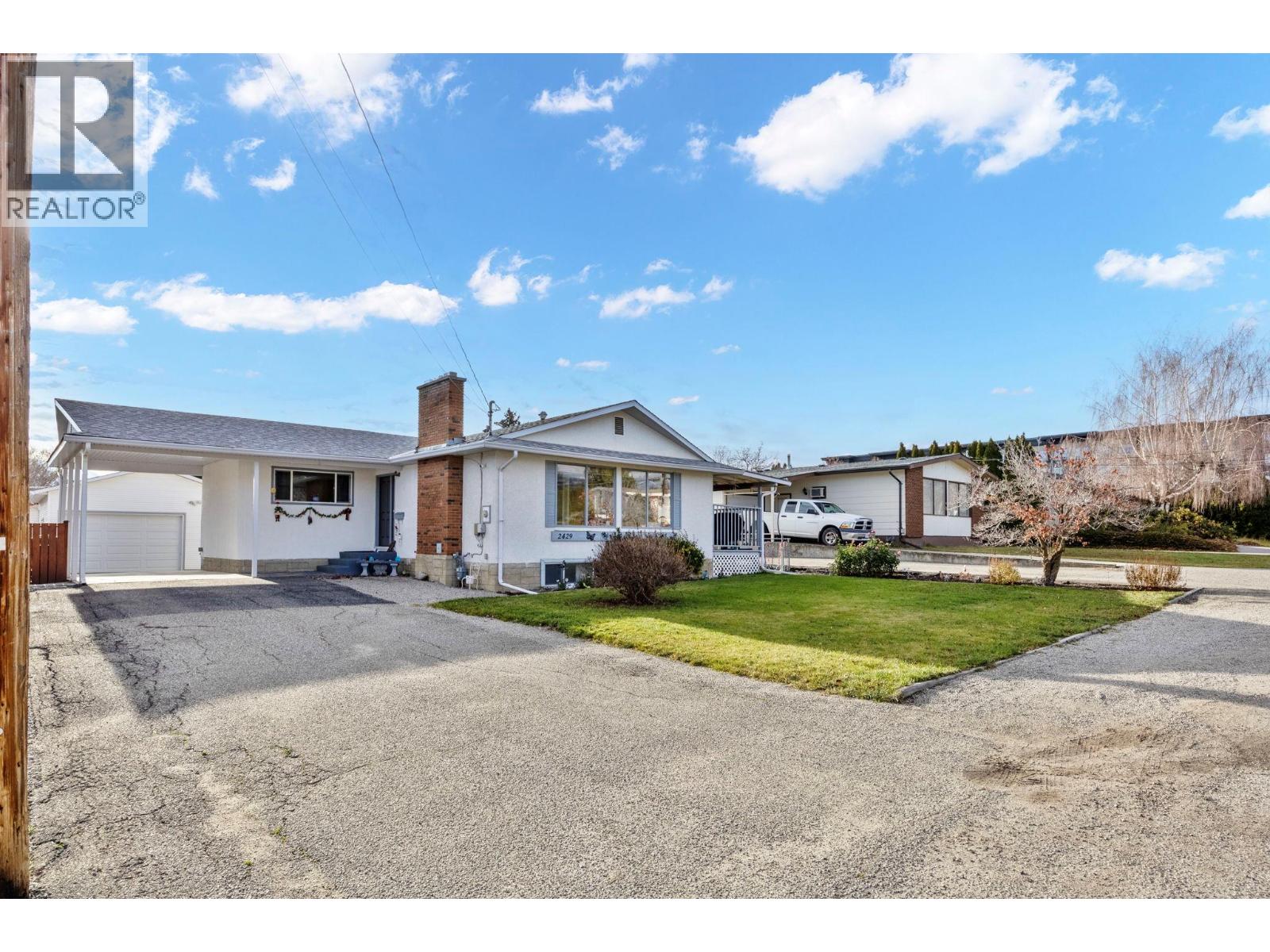  2429 Gosset Road, West Kelowna