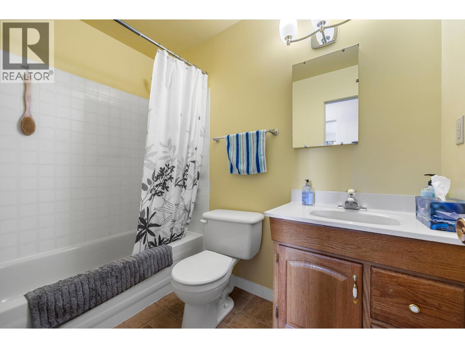  2429 Gosset Road, West Kelowna