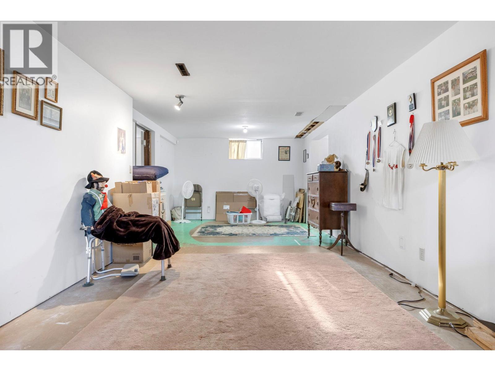  2429 Gosset Road, West Kelowna