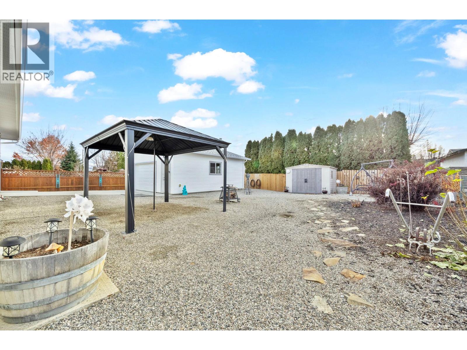  2429 Gosset Road, West Kelowna