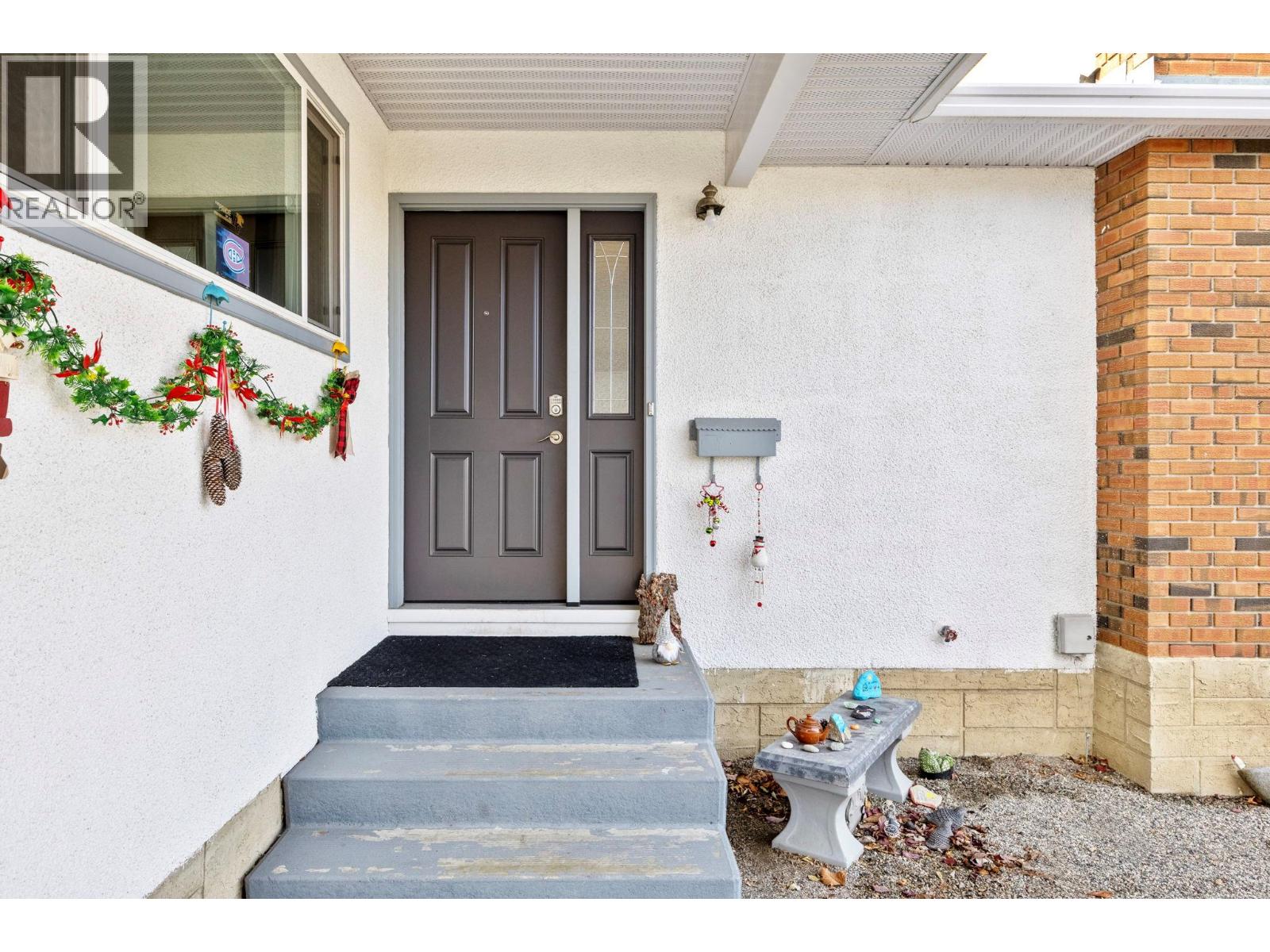  2429 Gosset Road, West Kelowna