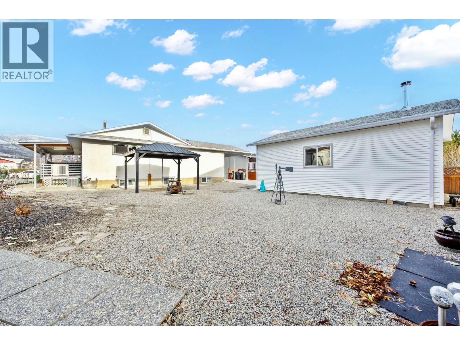  2429 Gosset Road, West Kelowna