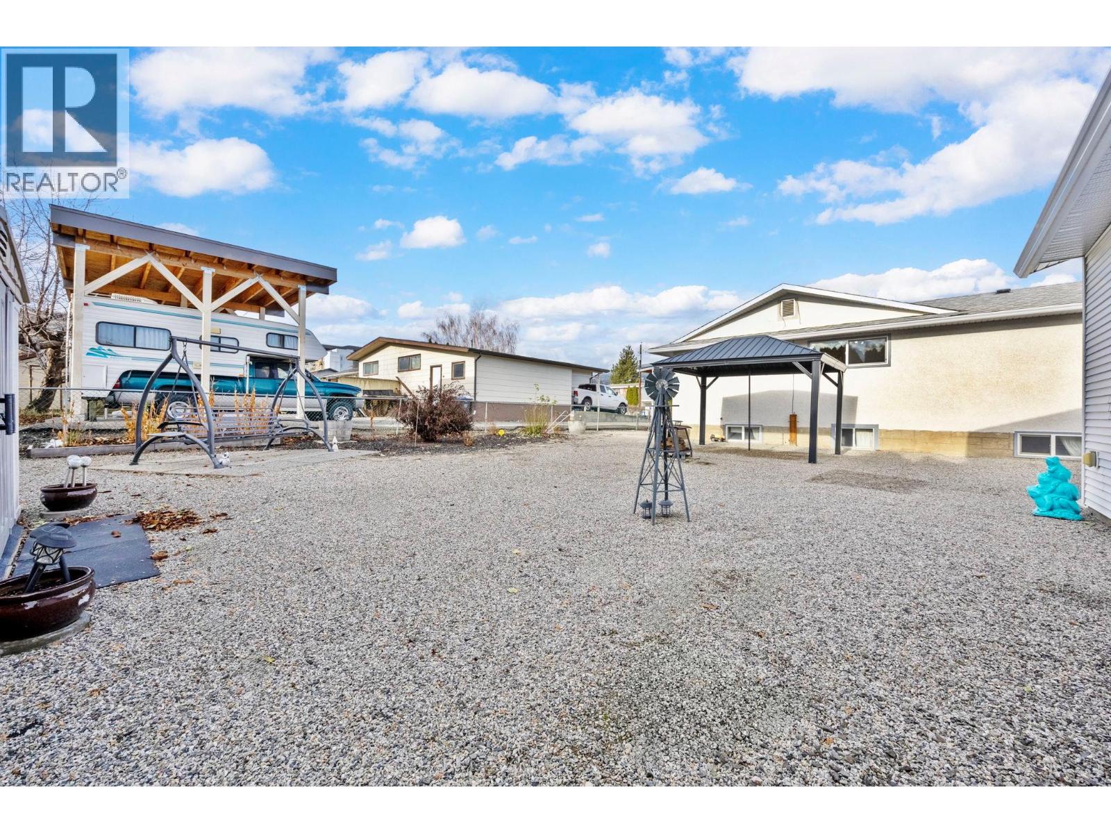  2429 Gosset Road, West Kelowna