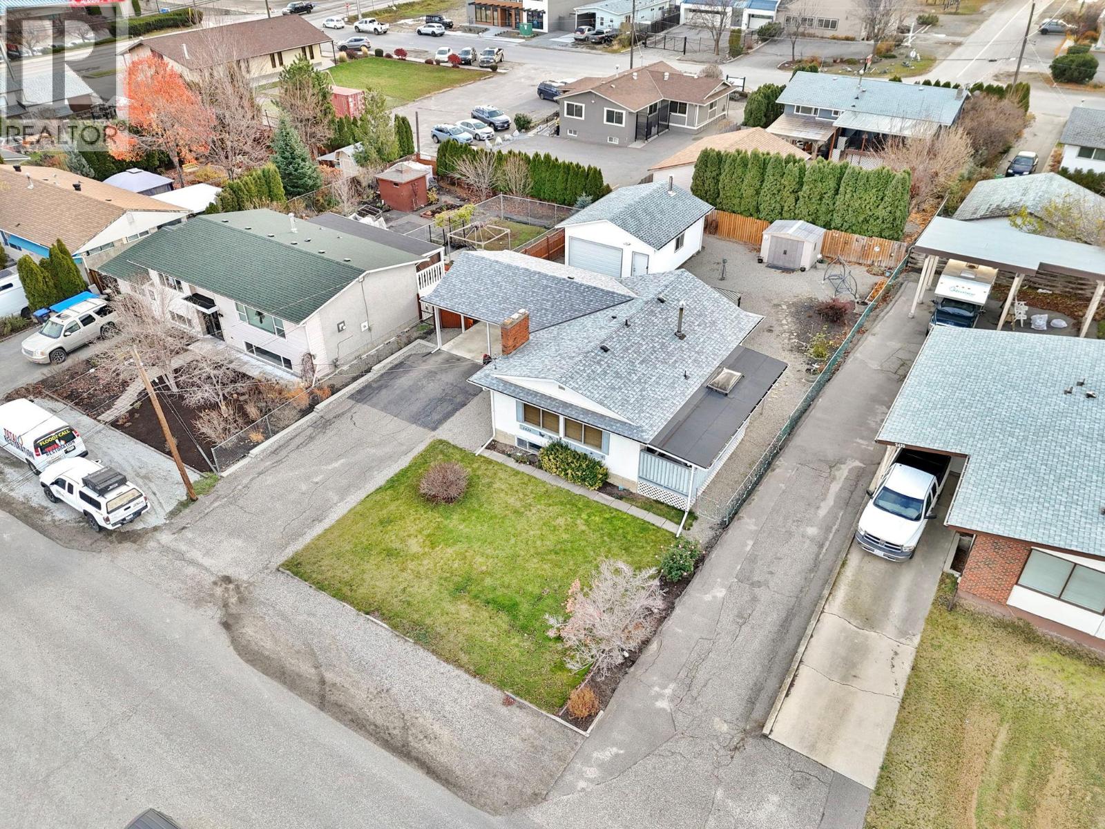  2429 Gosset Road, West Kelowna