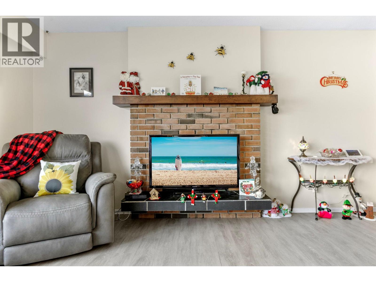 2429 Gosset Road - 9