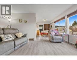 Primary Bedroom - 2429 Gosset Road, West Kelowna, BC V4T1P4 Photo 11