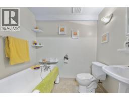 2429 Gosset Road, West Kelowna, BC V4T1P4 Photo 37