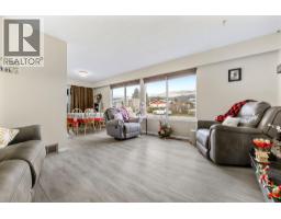 Kitchen - 2429 Gosset Road, West Kelowna, BC V4T1P4 Photo 6